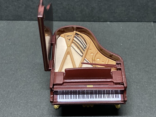 KAWAI ミニチュアコレクション　GX-3 Mahogany　内部