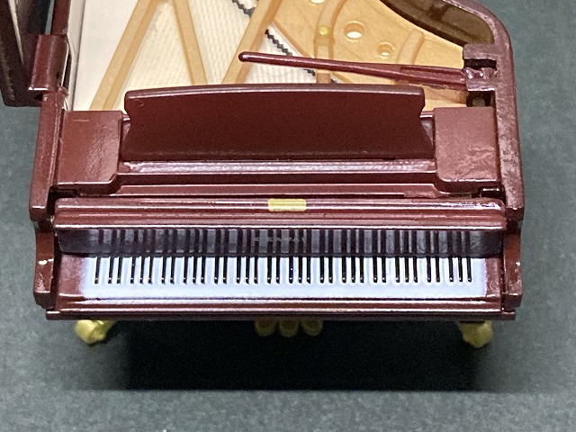 KAWAI ミニチュアコレクション　GX-3 Mahogany　鍵盤周辺